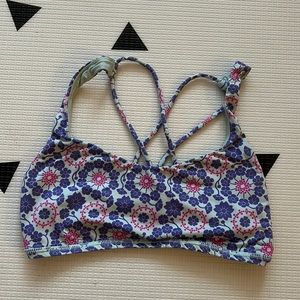 Lululemon Free to Be Bra Sz 6 Floral